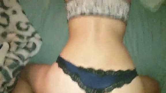 Amateur girl getting backshots💦​