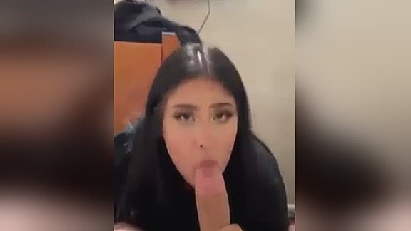 Hot slut sucking me off 💦